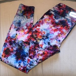 Athleta leggings with pattern NWOT